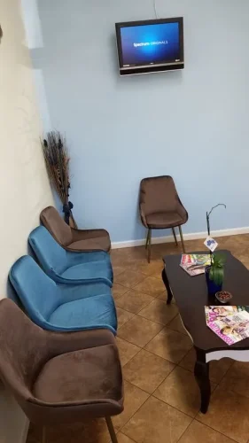 Dentistry-Los-Angeles-CA-Patient-Waiting-Area
